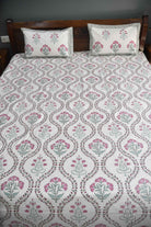 Gulaabi jaal Bedsheet - Timeless Elegance