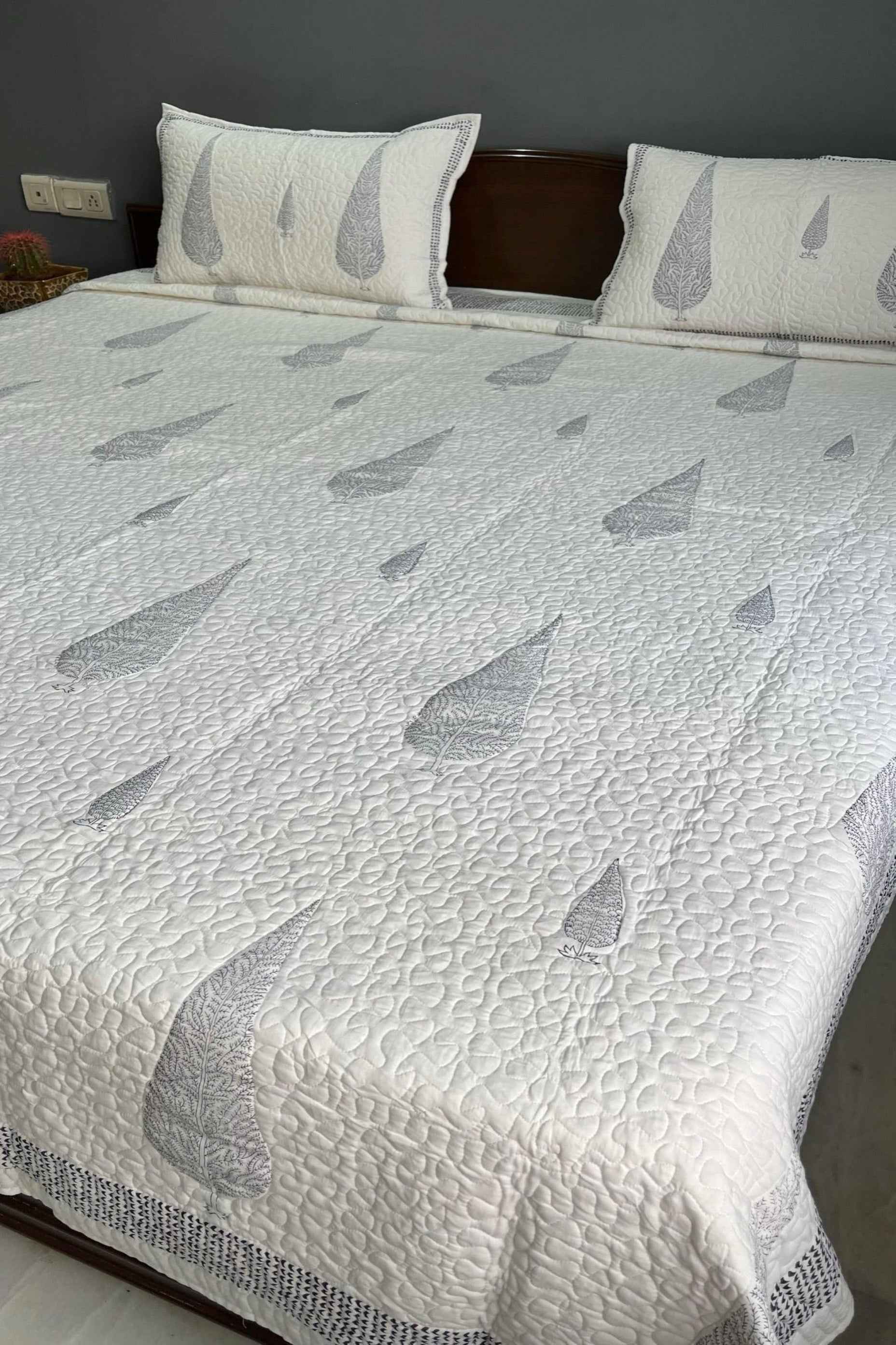 Serene Cypress Quilted bedcover : Tranquil Retreat