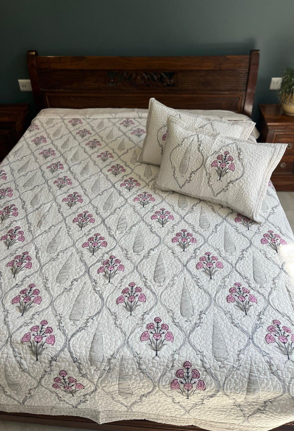 Pink And Ivory Quilted Premium, jaipuri Bedcover