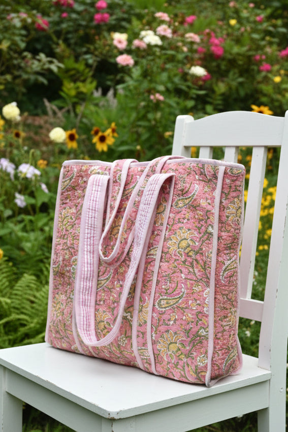 Pink tote bag with paisley pattern 